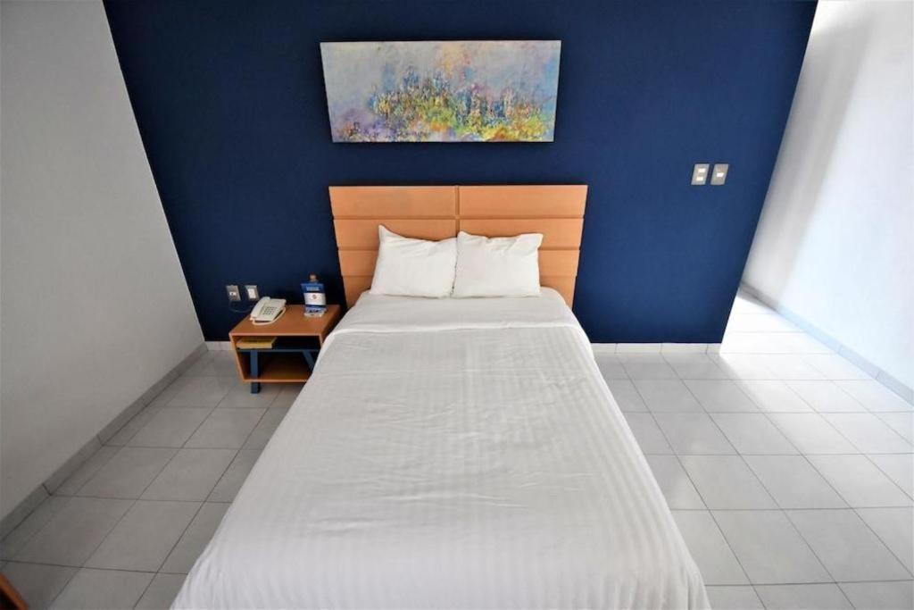 Hotel Barante Suites Salamanca Kültér fotó